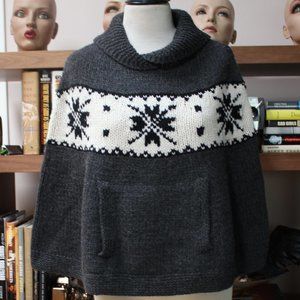 GAP Gray Hand Knit Poncho Nordic Cream Black New With Tags